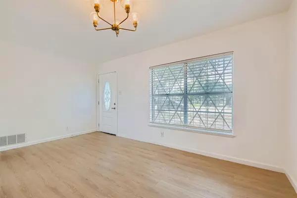 San Antonio, TX 78227,7803 Hobble ST