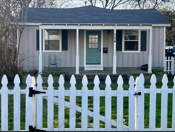 704 Jefferson ST, Bastrop, TX 78602
