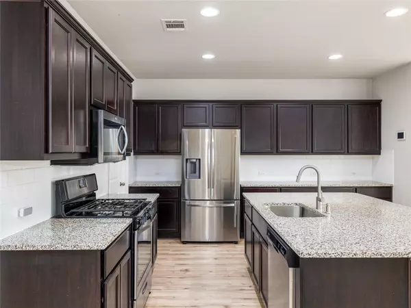 Georgetown, TX 78626,121 Struss DR