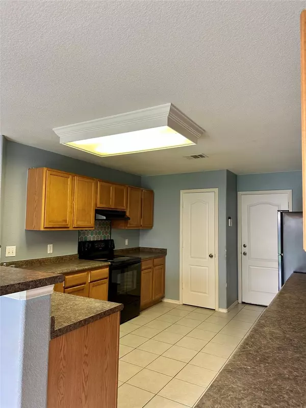 Del Valle, TX 78617,5621 Thunder Gulch DR