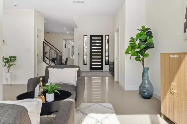 The Hills, TX 78738,1 Sparrowglen LN