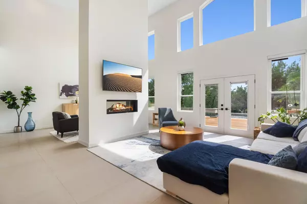 The Hills, TX 78738,1 Sparrowglen LN