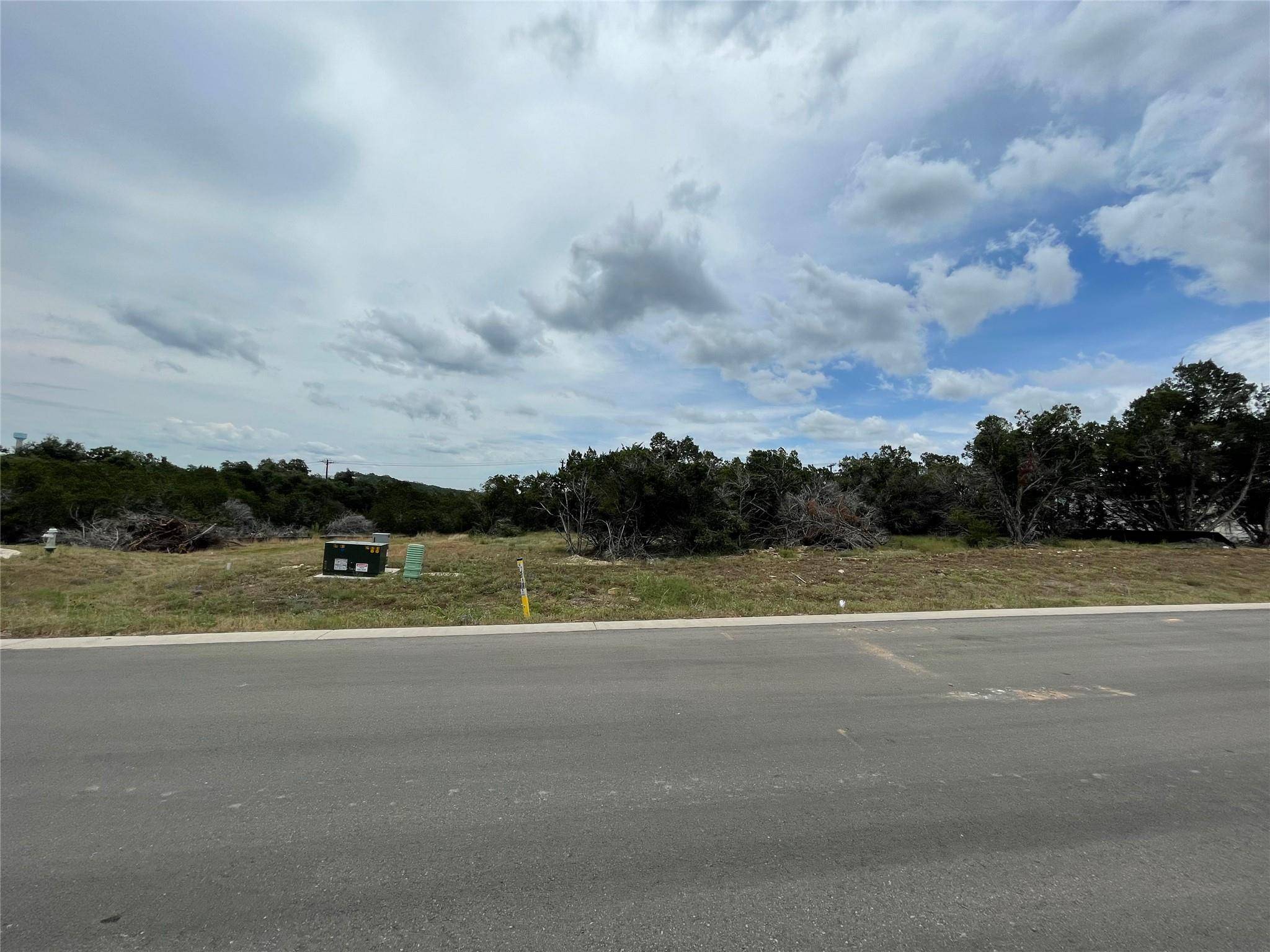 6513 Madrone Tree LN, Austin, TX 78738