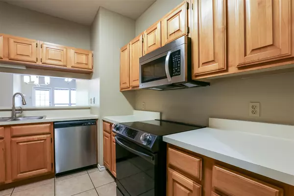 Austin, TX 78705,3001 Cedar ST #A-208