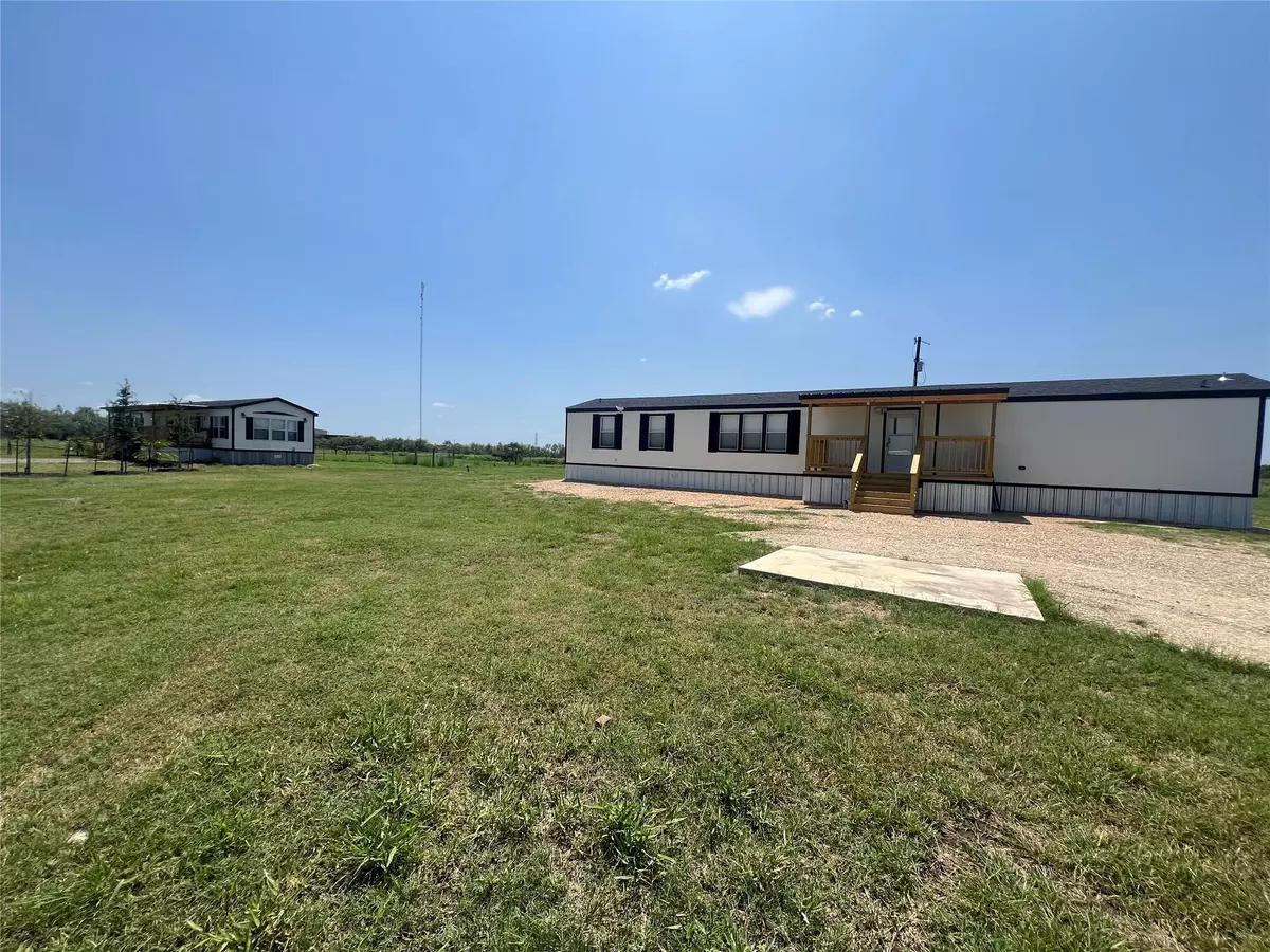 Dale, TX 78616,325 Lytton LN