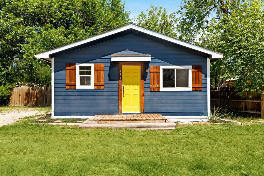 1848 W Bridge ST, New Braunfels, TX 78130