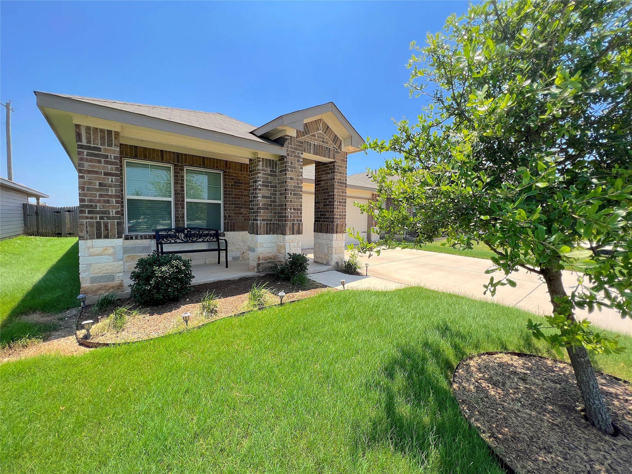 Hutto, TX 78634,502 Mossy Rock DR