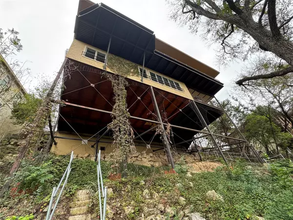 Austin, TX 78733,1204 Ogden DR