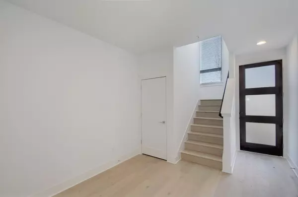 Austin, TX 78734,2050 Lohmans Spur RD #402