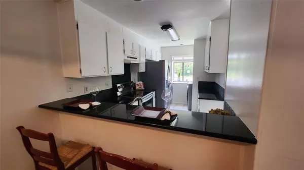 Austin, TX 78731,7122 Wood Hollow DR #41