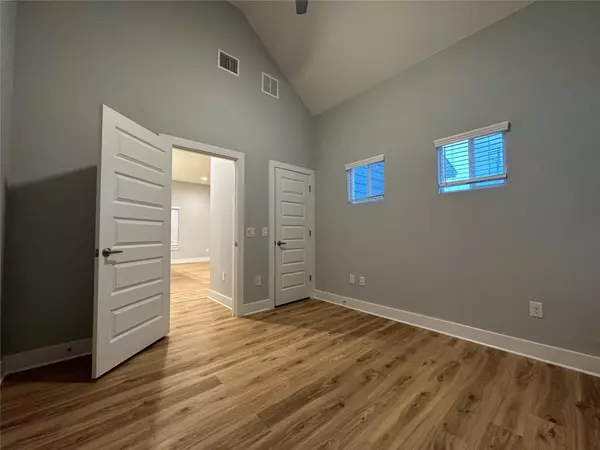 Austin, TX 78741,6014 Fairway ST
