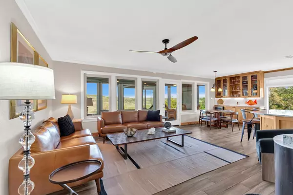 Spicewood, TX 78669,527 County Road 421A