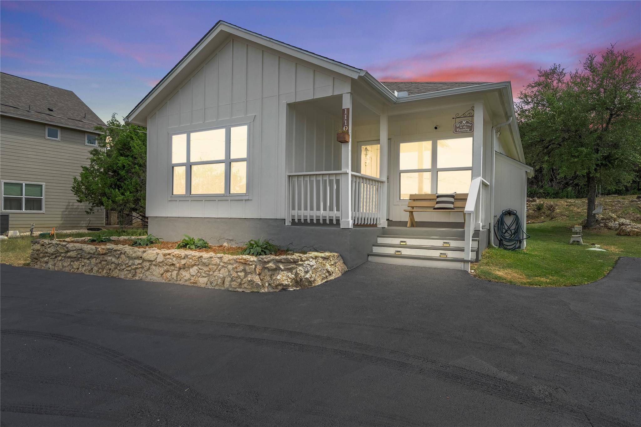 1110 Twin Deer LN, Canyon Lake, TX 78133