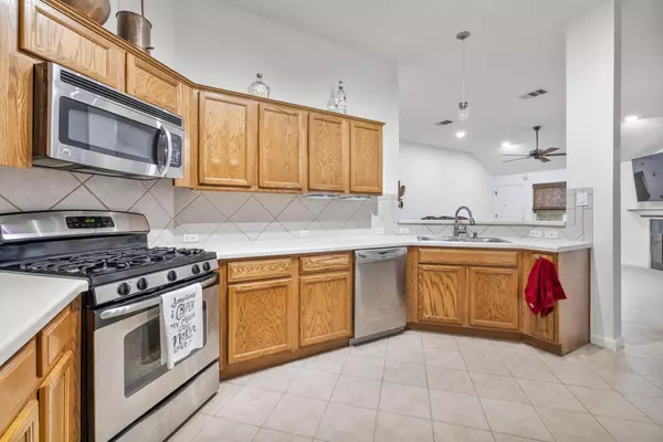 Leander, TX 78641,900 Rosemont CT
