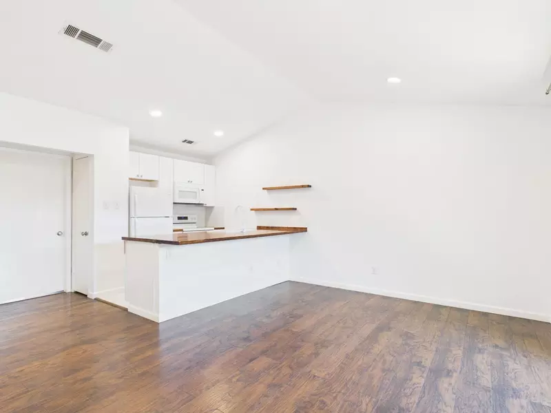 1303 Hollow Creek DR #1, Austin, TX 78704