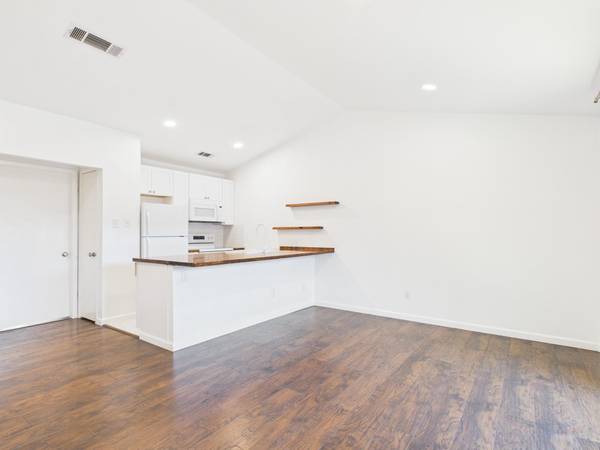 1303 Hollow Creek DR #1, Austin, TX 78704