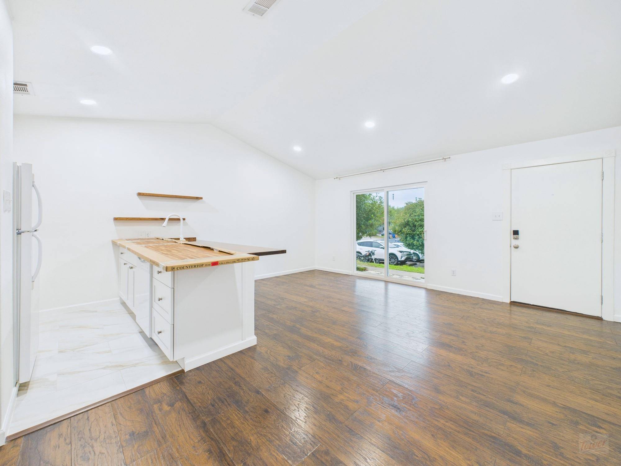 1303 Hollow Creek DR #1, Austin, TX 78704