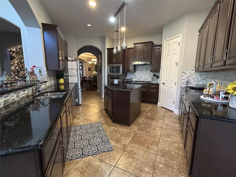 6512 Mitra DR, Austin, TX 78739