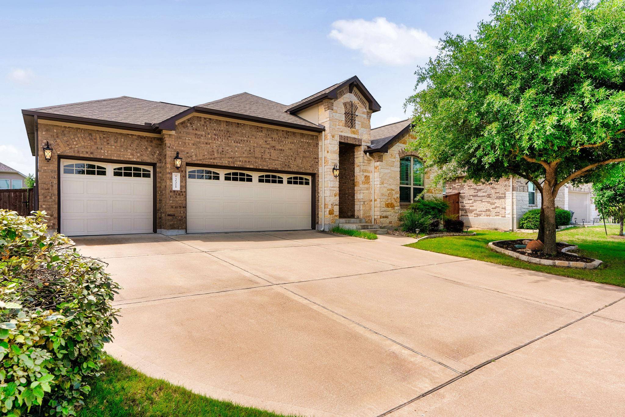 221 Longfield DR, Georgetown, TX 78628