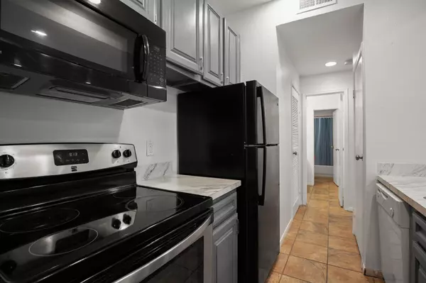 Austin, TX 78705,914 W 22nd 1/2 ST #304