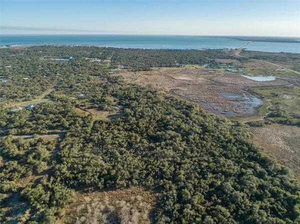 Rockport, TX 78382,6498 N Hwy 35