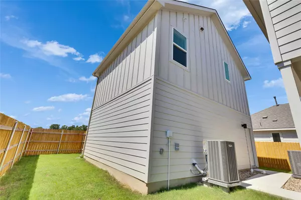 Elgin, TX 78621,13416 Barn Chime ST