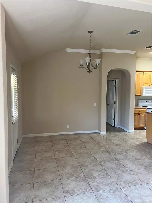 Hutto, TX 78634,129 Holmstrom ST