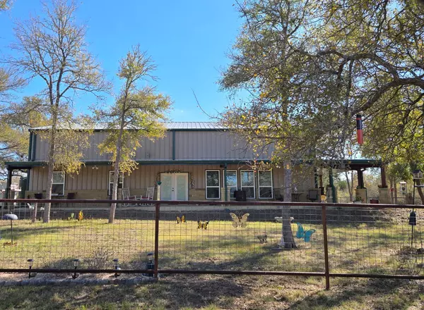 427 Paffen RD, Paige, TX 78659