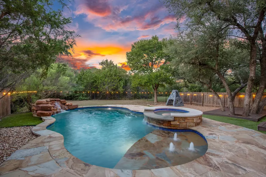 6804 Teulada DR, Austin, TX 78739