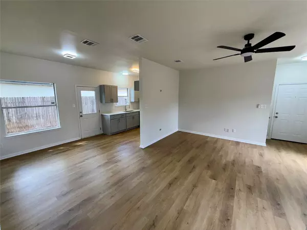 Austin, TX 78744,4505 Quicksilver BLVD