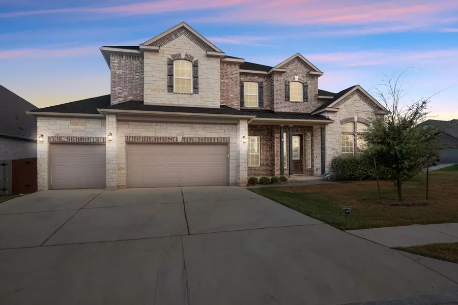 327 Baretta LOOP, Buda, TX 78610