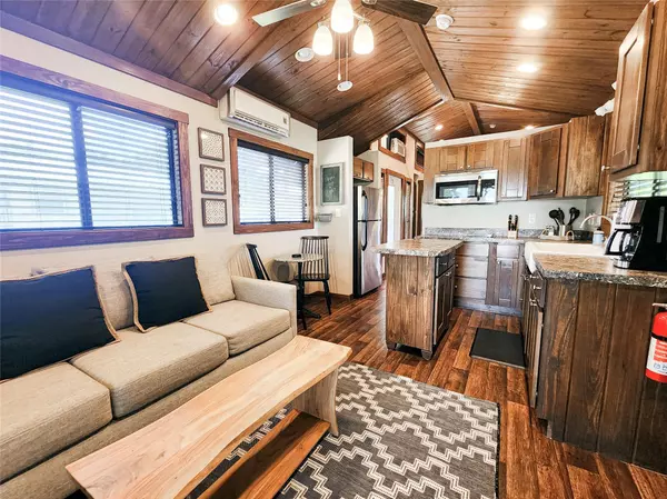 Staples, TX 78670,300 Park Ave