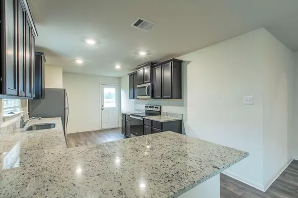 Jarrell, TX 76537,136 Allington CIR