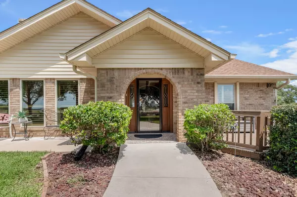 Paige, TX 78659,275 Saegert RD