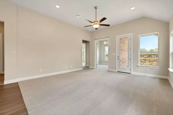 Georgetown, TX 78633,316 Millbend RD