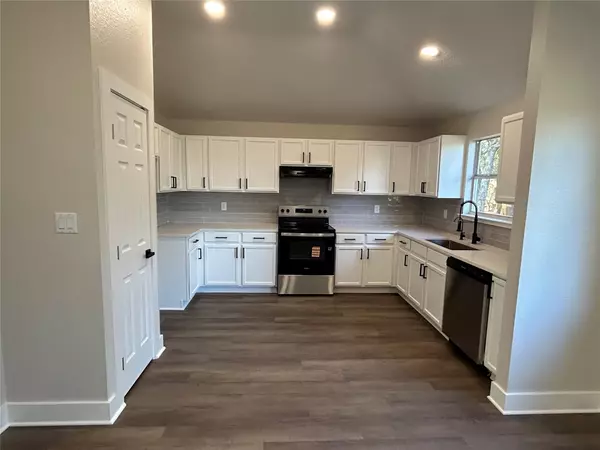 Bastrop, TX 78602,147 Shoreside DR