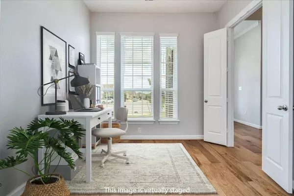 Buda, TX 78610,584 Baretta LOOP