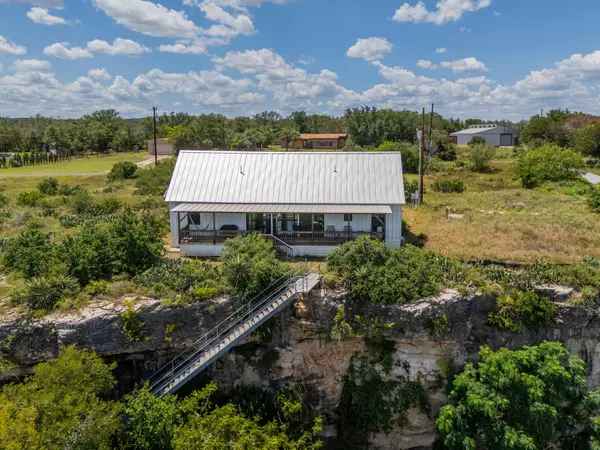 25633 Pedernales Point DR, Spicewood, TX 78669