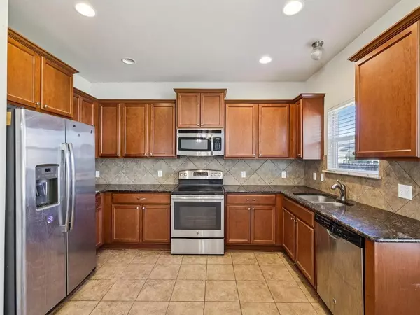 Jarrell, TX 76537,240 Geode LN