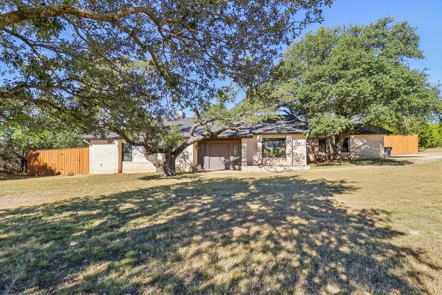 205 Northwood Hills Dr DR, Fredericksburg, TX 78624