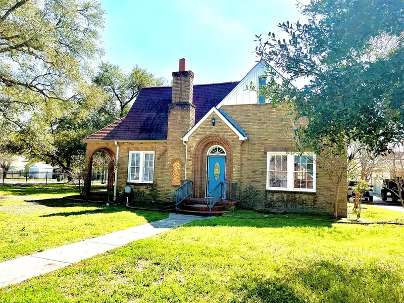 266 Monroe ST, Giddings, TX 78942