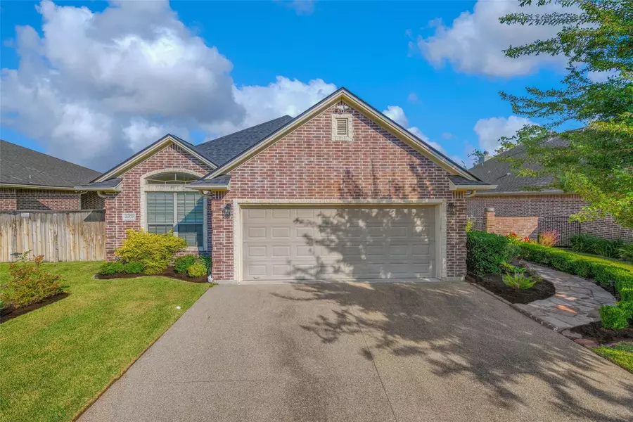 2209 Ironwood DR, College Station, TX 77845