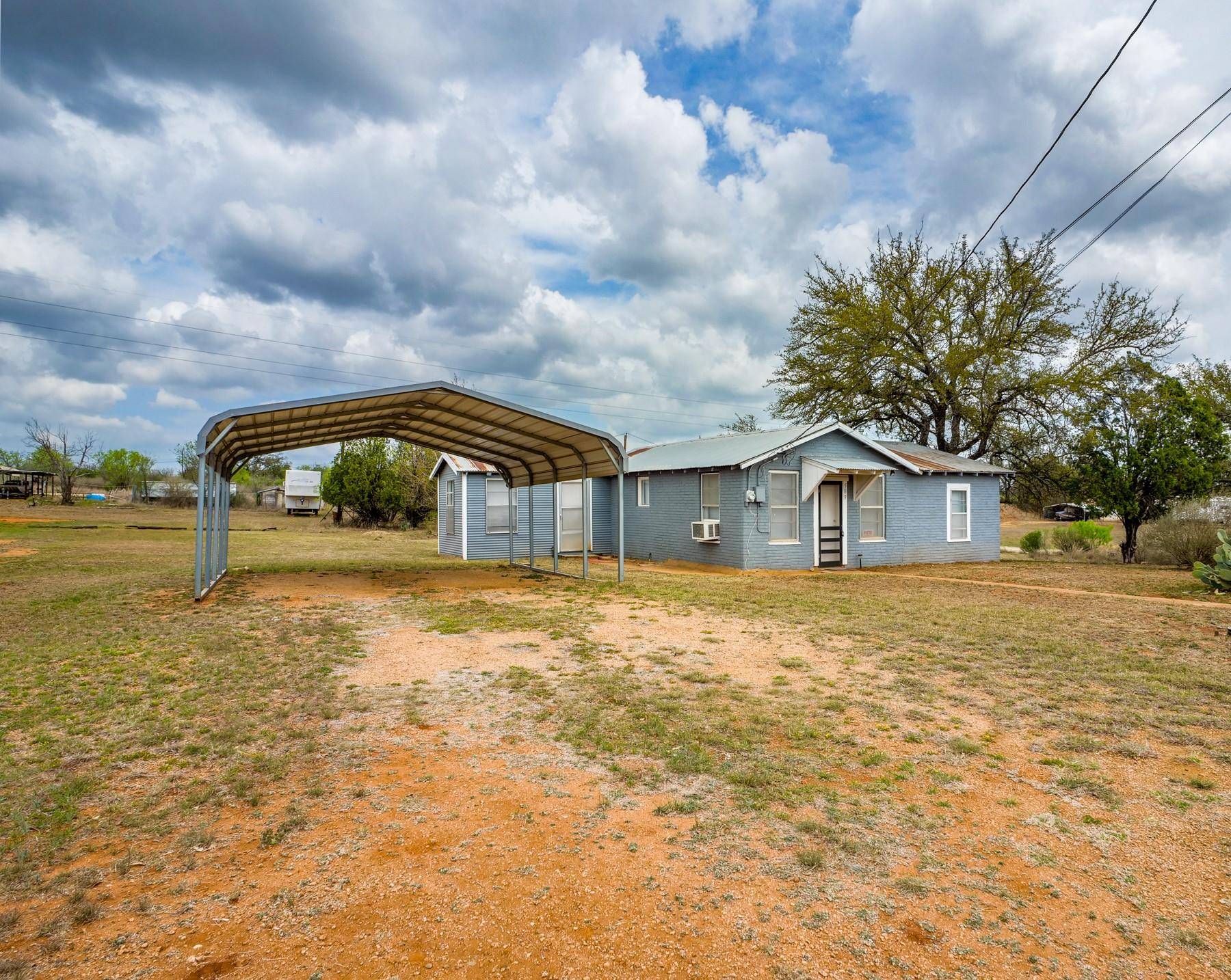 509 E Austin ST, Llano, TX 78643