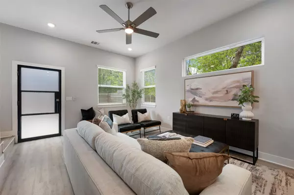 Austin, TX 78741,1104 Begonia TER #2