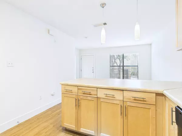 Austin, TX 78705,711 W 32nd ST #126