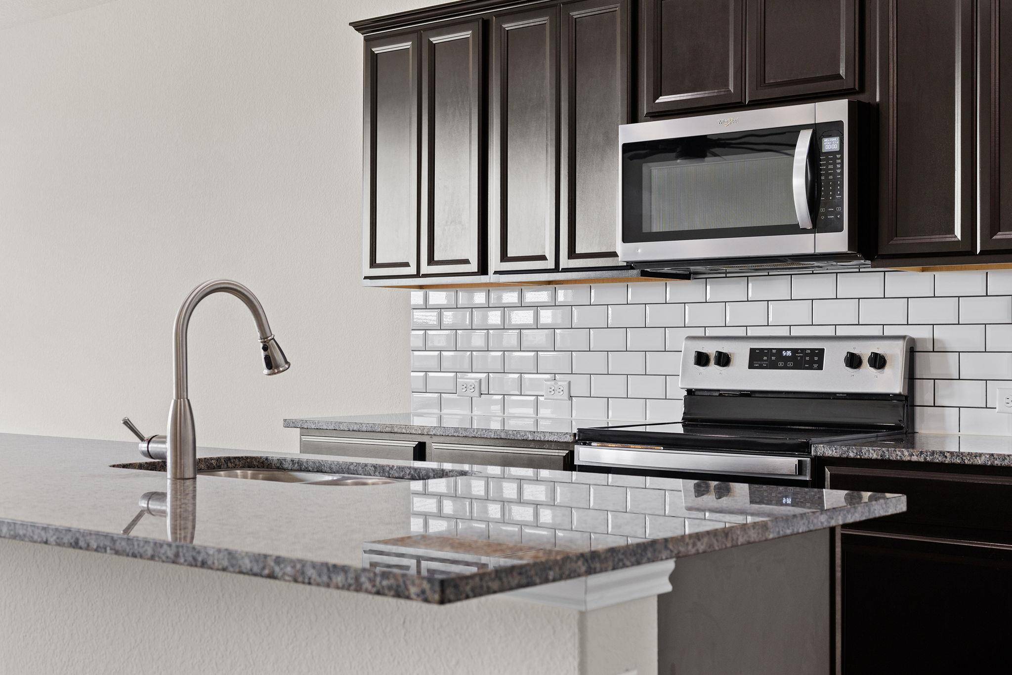 Leander, TX 78641,709 Hummingbird LN