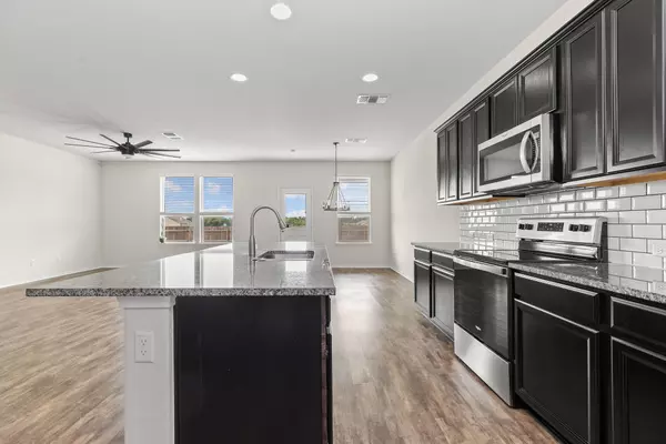 Leander, TX 78641,709 Hummingbird LN