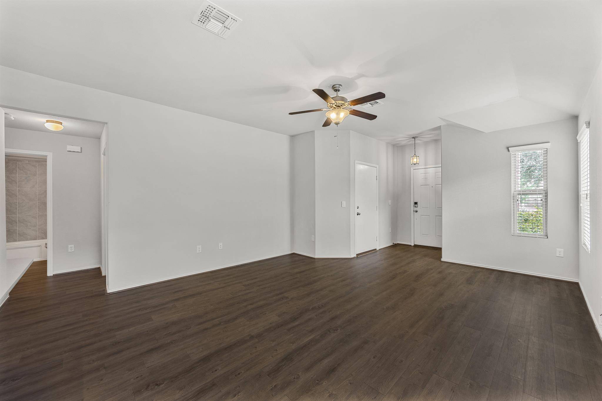 Del Valle, TX 78617,7328 Dungarees WAY