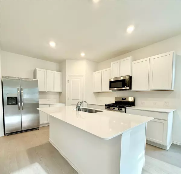 131 Keefer, Kyle, TX 78640