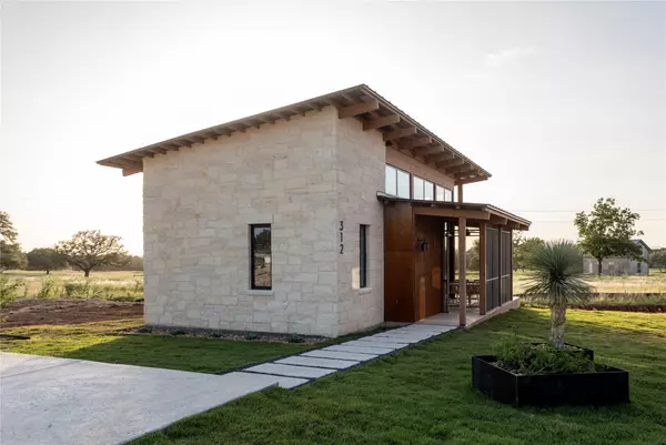 Hye, TX 78635,9361 W Us Highway 290 #118